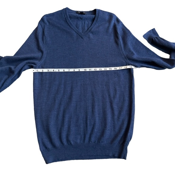 J Crew Mens Navy Blue Wool V-Neck Pull Over Sweater Size M - Picture 5 of 8